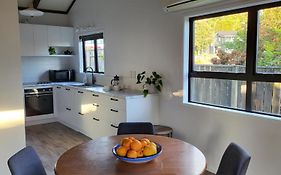 Pohutukawa Cottage